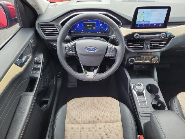 2022 Ford Escape Hybrid Titanium