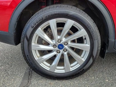 2022 Ford Escape Hybrid Titanium