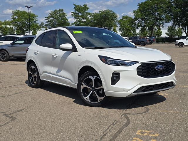 2025 Ford Escape Hybrid ST-Line Elite