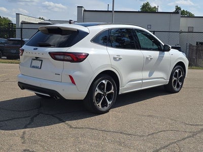 2025 Ford Escape Hybrid ST-Line Elite