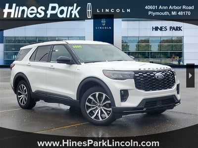 2025 Ford Explorer ST-Line