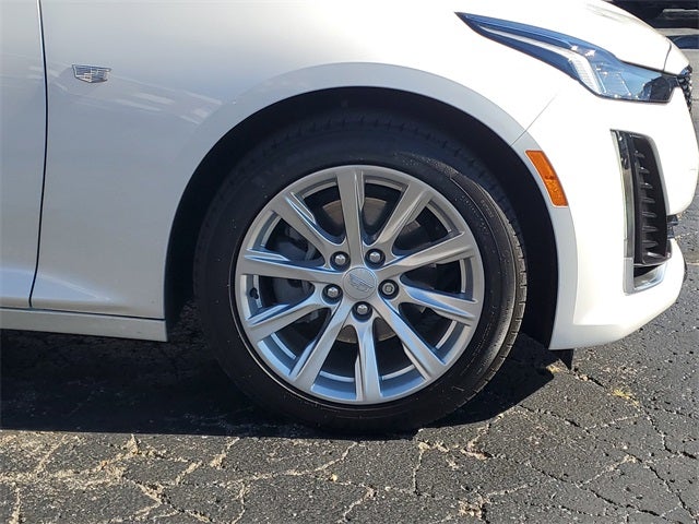 2022 Cadillac CT5 Luxury