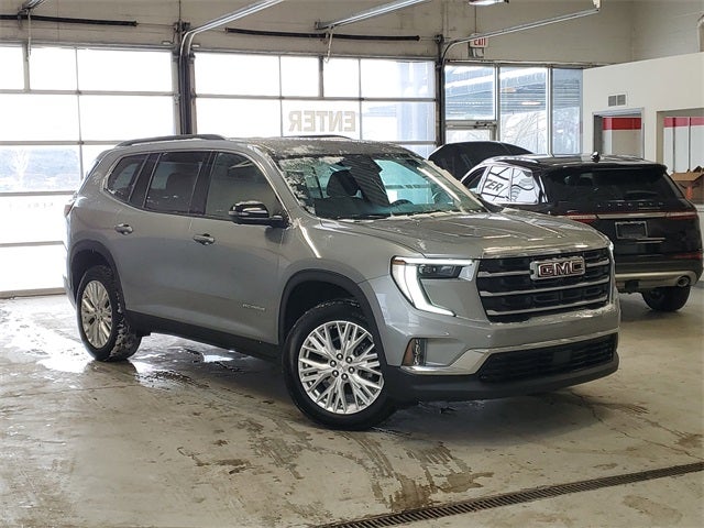 2024 GMC Acadia Elevation