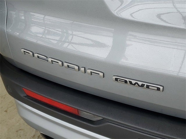 2024 GMC Acadia Elevation