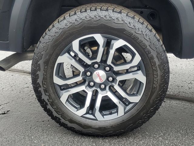 2024 GMC Canyon AT4