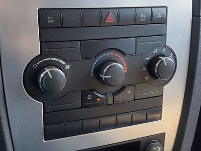2008 Jeep Commander Sport