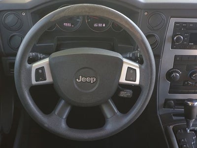 2008 Jeep Commander Sport
