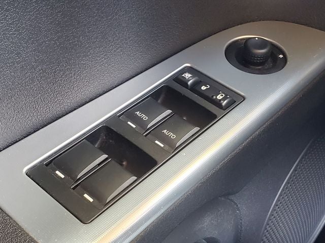 2008 Jeep Commander Sport