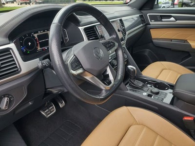 2022 Volkswagen Atlas Cross Sport 3.6L V6 SEL Premium R-Line