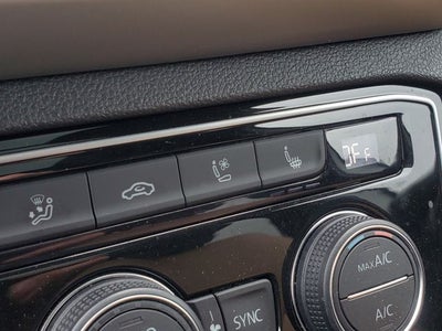 2022 Volkswagen Atlas Cross Sport 3.6L V6 SEL Premium R-Line