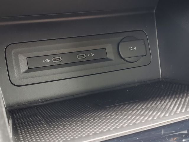 2022 Volkswagen Atlas Cross Sport 3.6L V6 SEL Premium R-Line