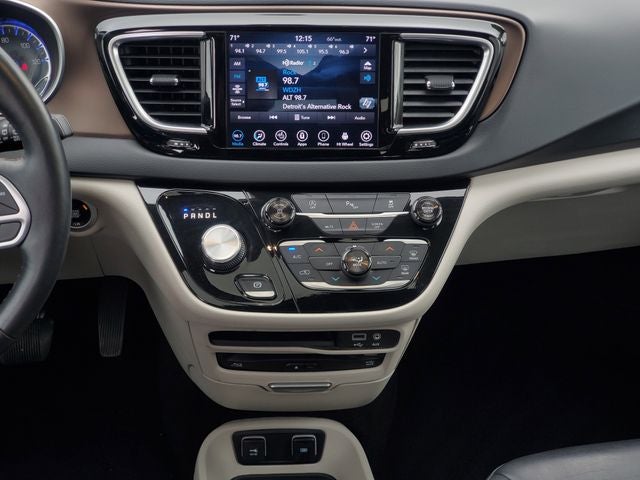 2018 Chrysler Pacifica Touring L Plus