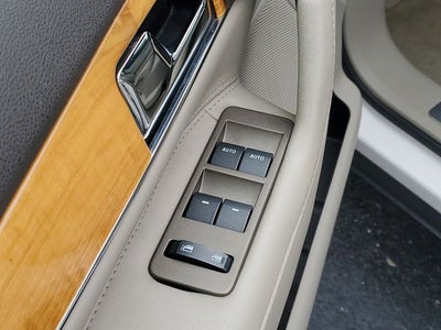 2015 Lincoln MKX Base