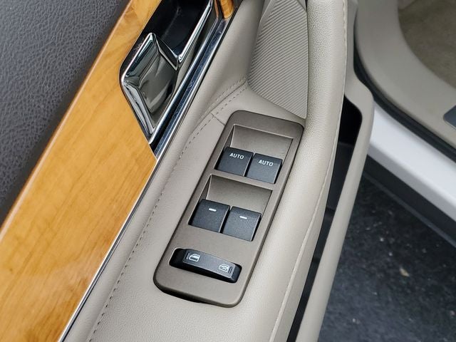 2015 Lincoln MKX Base