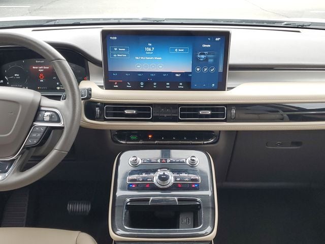 2023 Lincoln Nautilus Standard