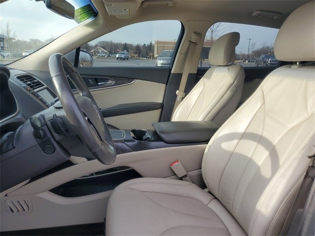 2019 Lincoln Nautilus Select