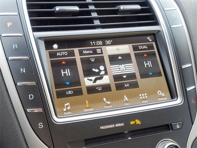 2019 Lincoln Nautilus Select