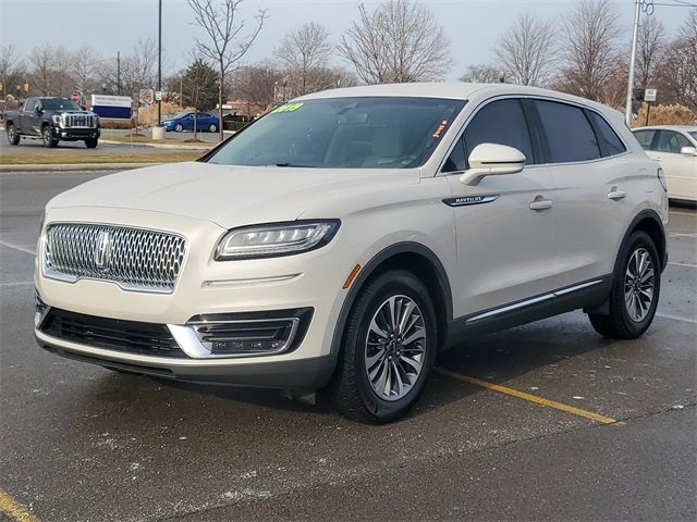 2019 Lincoln Nautilus Select