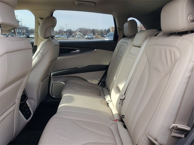 2019 Lincoln Nautilus Select