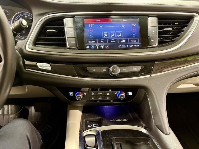 2022 Buick Enclave Essence