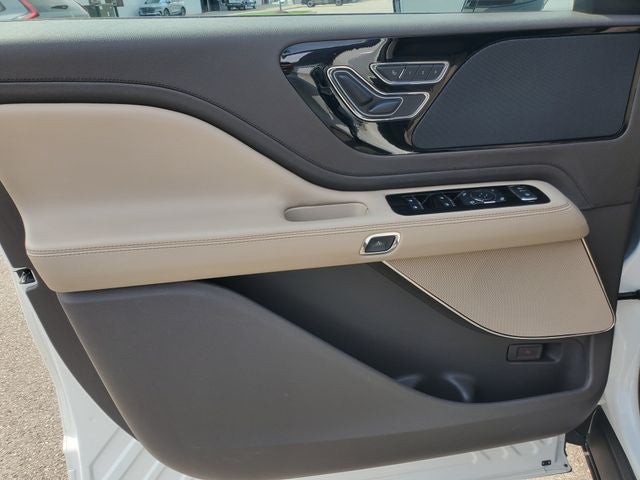 2023 Lincoln Aviator Standard
