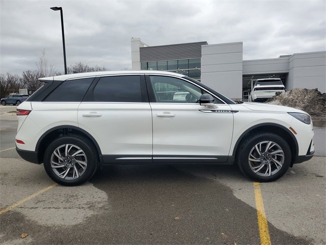 2023 Lincoln Corsair Standard