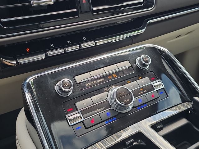 2024 Lincoln Navigator Black Label