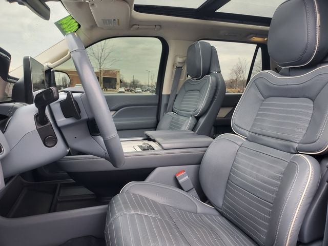 2024 Lincoln Navigator Black Label