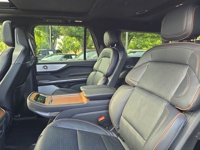 2025 Lincoln Navigator Black Label