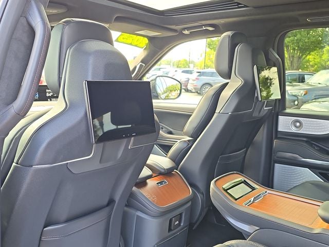 2025 Lincoln Navigator Black Label