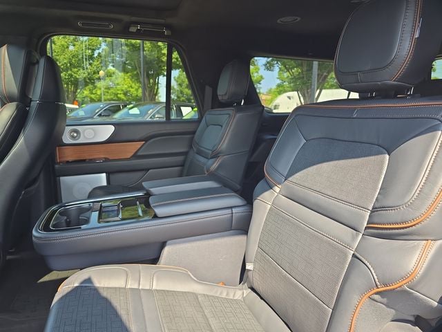 2023 Lincoln Navigator L Black Label