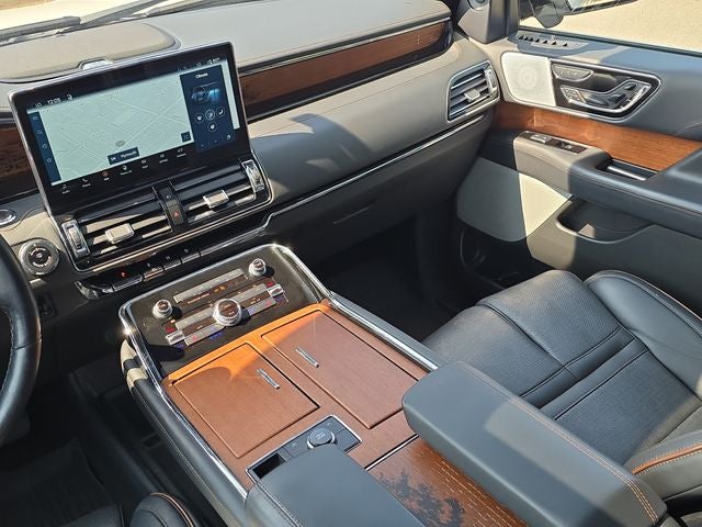 2023 Lincoln Navigator L Black Label