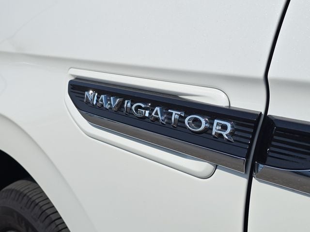 2023 Lincoln Navigator L Black Label