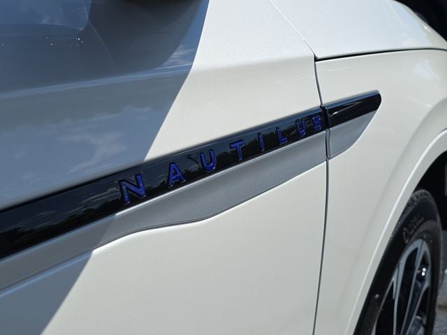 2025 Lincoln Nautilus Reserve