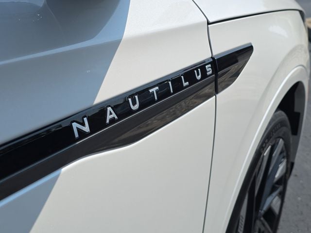 2024 Lincoln Nautilus Reserve