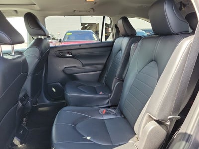 2022 Toyota Highlander XLE