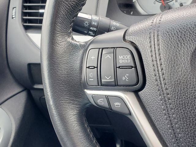2015 Toyota Sienna SE 8 Passenger