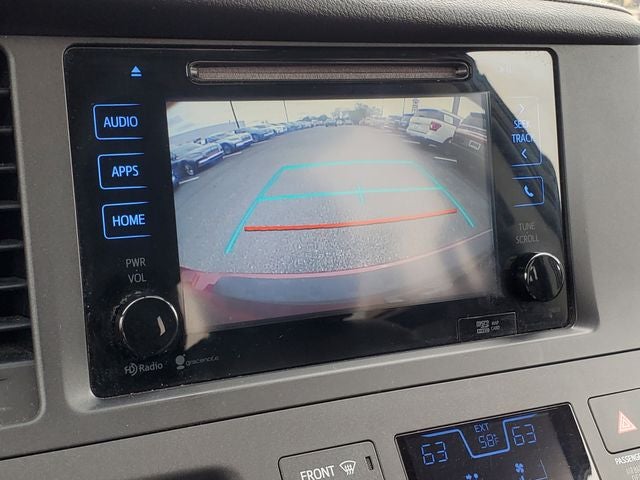 2015 Toyota Sienna SE 8 Passenger