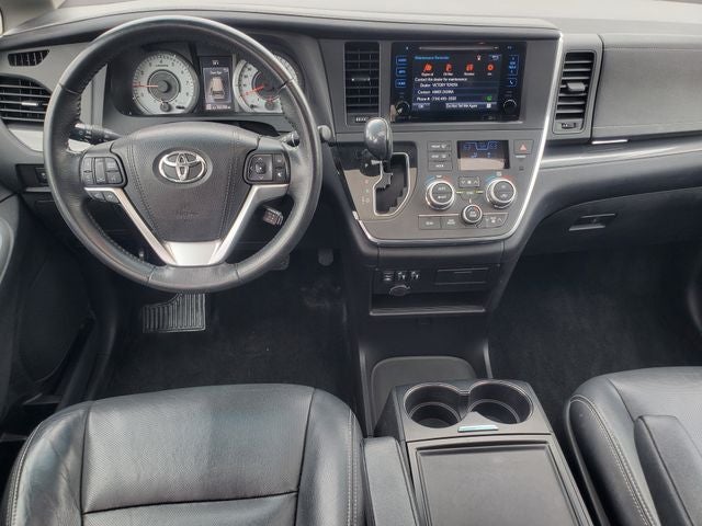 2015 Toyota Sienna SE 8 Passenger