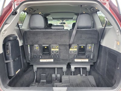 2015 Toyota Sienna SE 8 Passenger