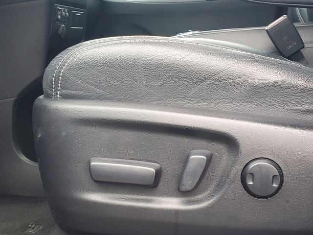 2015 Toyota Sienna SE 8 Passenger