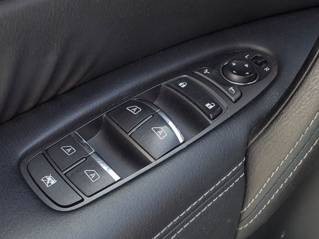 2017 INFINITI QX80 Base