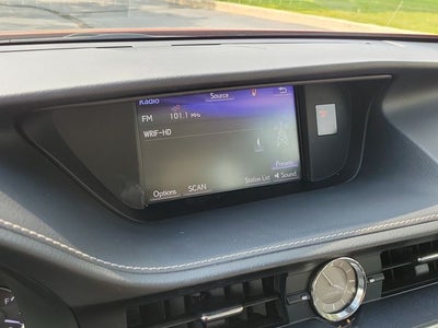 2017 Lexus ES 300h