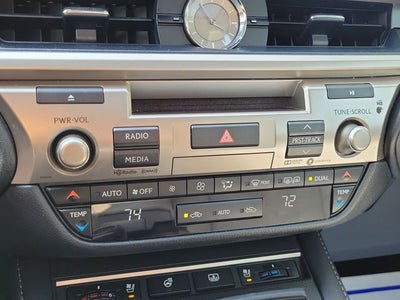 2017 Lexus ES 300h