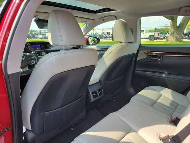 2017 Lexus ES 300h