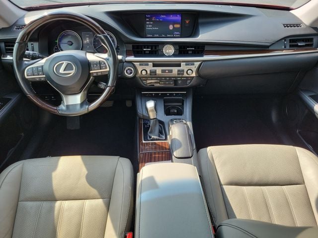2017 Lexus ES 300h