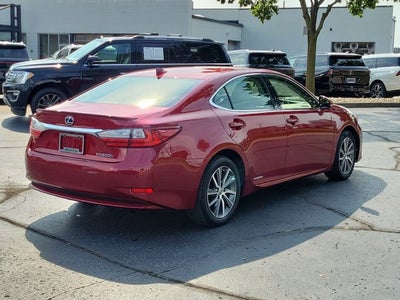 2017 Lexus ES 300h