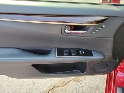 2017 Lexus ES 300h