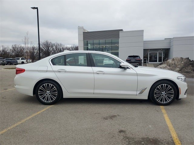 2019 BMW 5 Series 530i