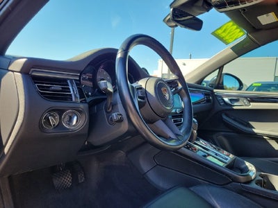 2022 Porsche Macan S